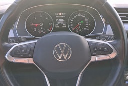 harmaa Volkswagen Passat 2021 kuva 16.