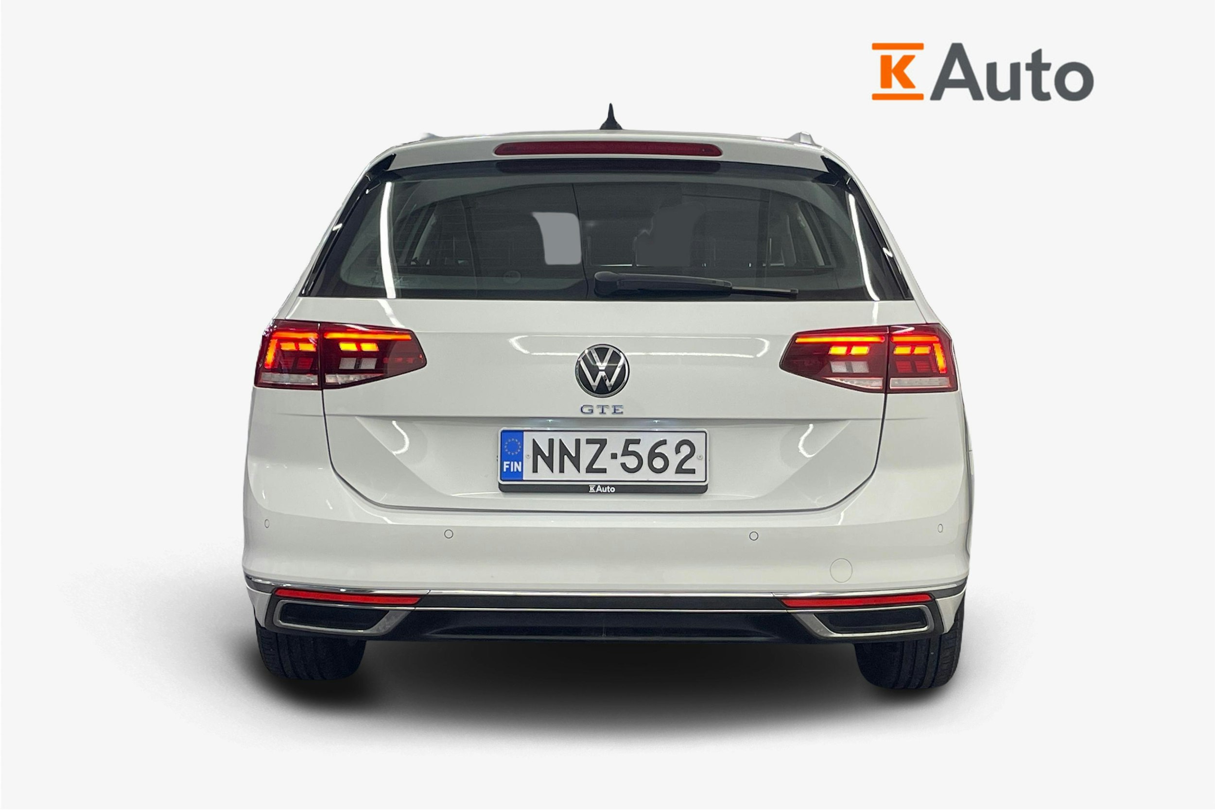 valkoinen Volkswagen Passat 2021 kuva 3.