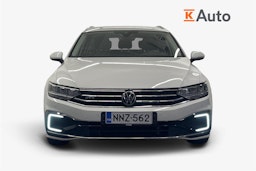 valkoinen Volkswagen Passat 2021 kuva 5.
