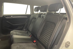 valkoinen Volkswagen Passat 2021 kuva 10.