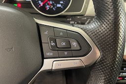 valkoinen Volkswagen Passat 2021 kuva 20.