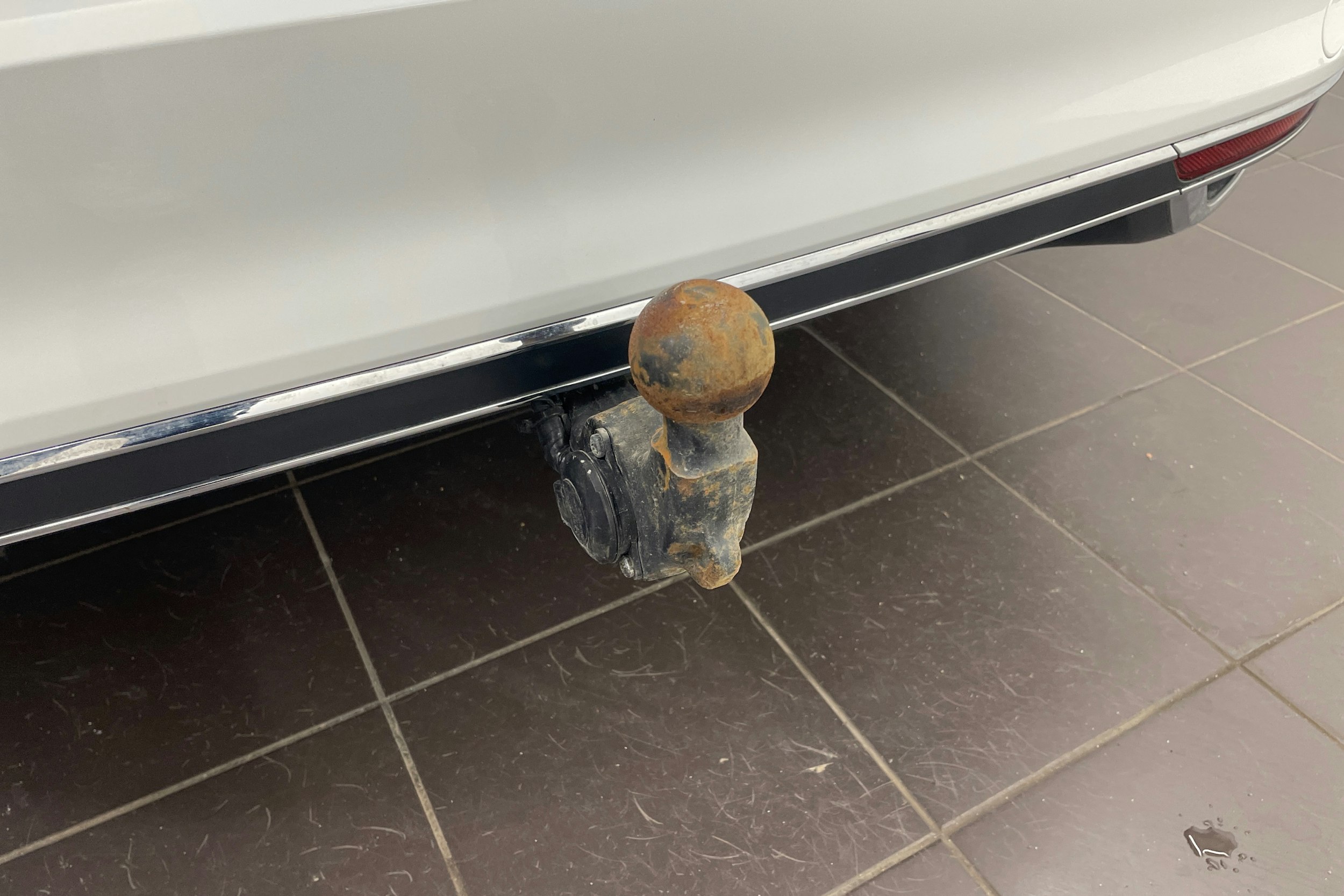 valkoinen Volkswagen Passat 2021 kuva 24.