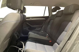 harmaa Volkswagen Passat 2021 kuva 10.
