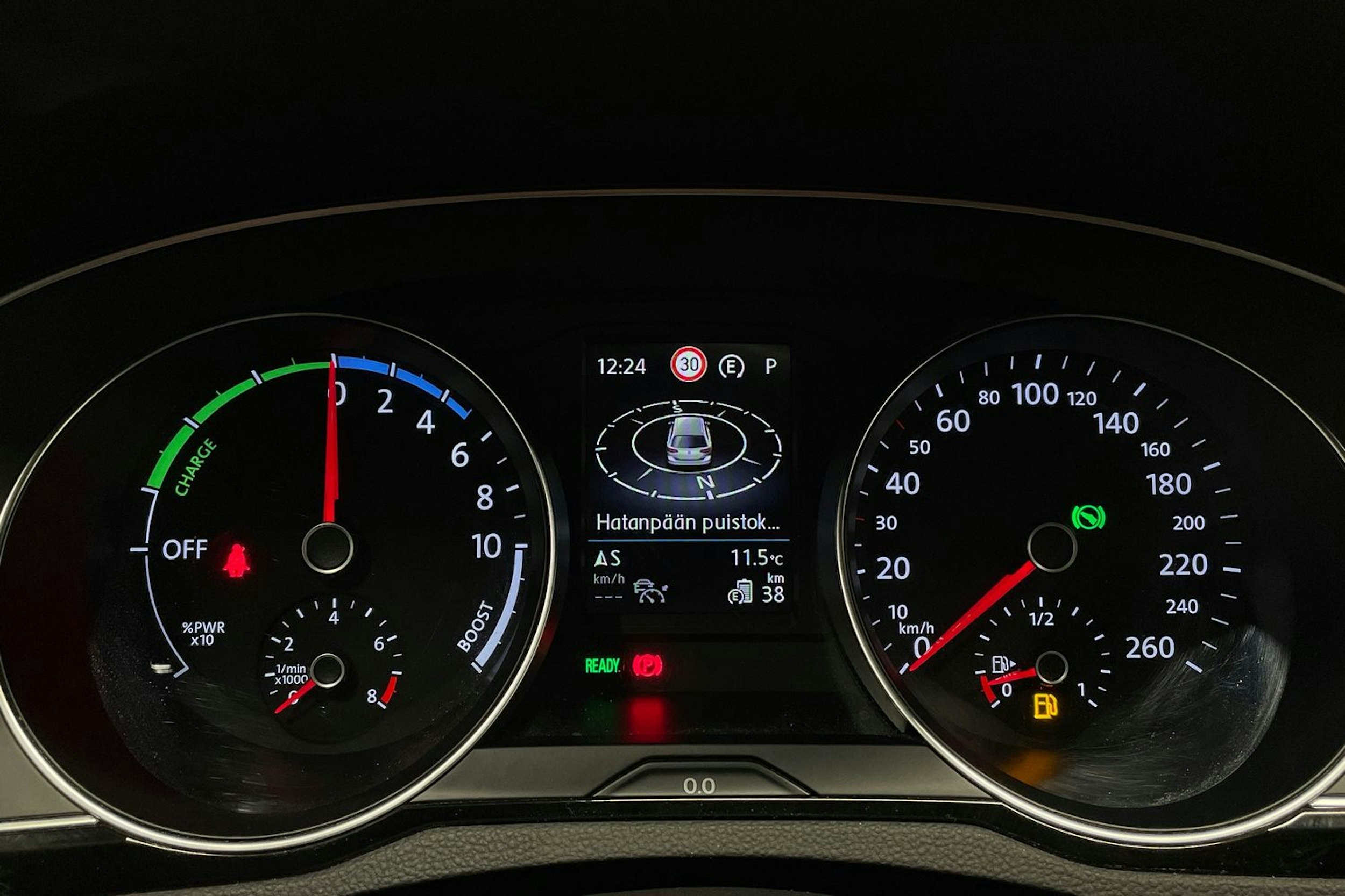 harmaa Volkswagen Passat 2021 kuva 16.