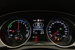 harmaa Volkswagen Passat 2021 kuva 16.