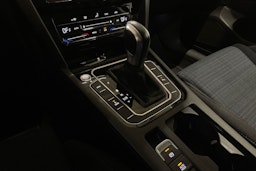 harmaa Volkswagen Passat 2021 kuva 21.