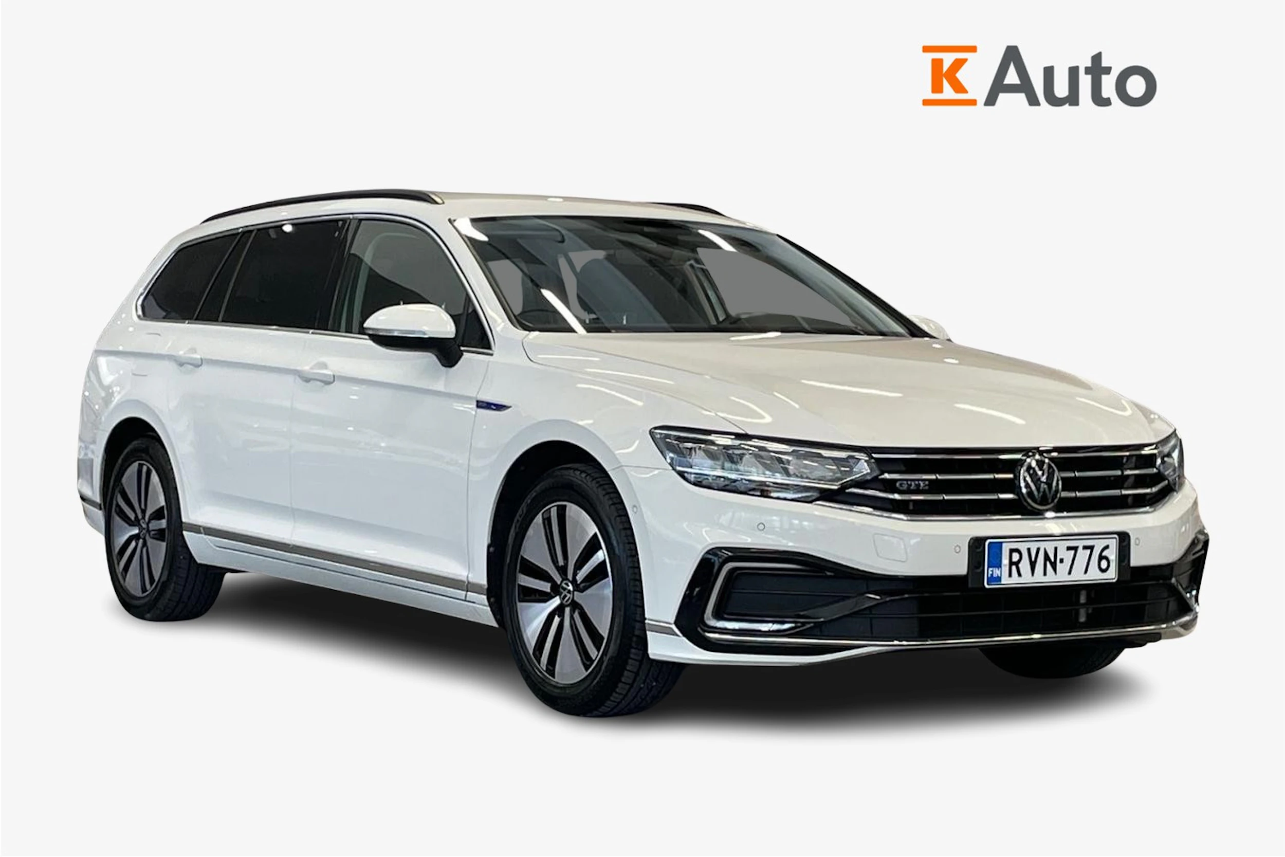valkoinen Volkswagen Passat 2021 kuva 1.
