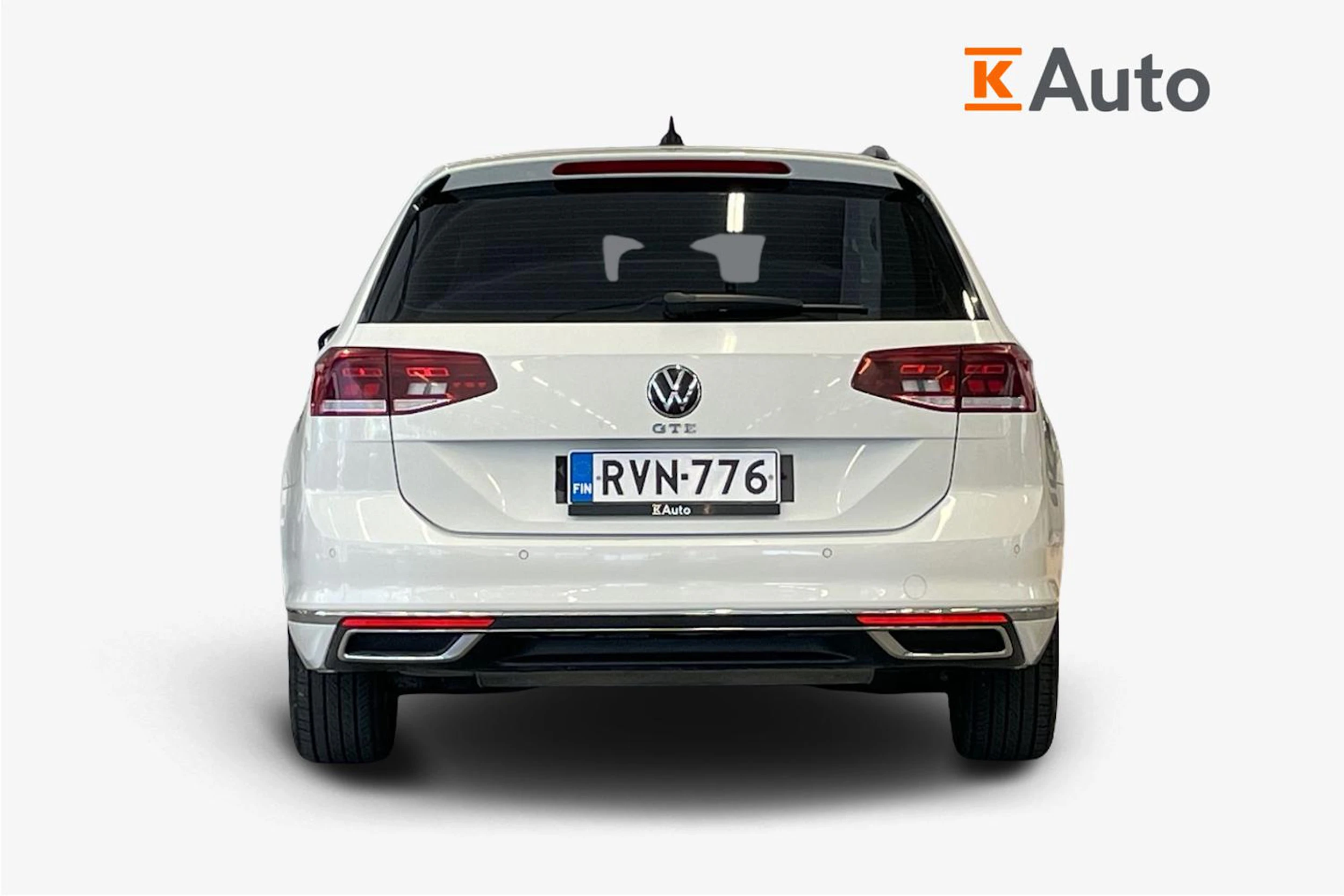 valkoinen Volkswagen Passat 2021 kuva 3.