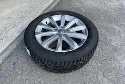 valkoinen Volkswagen Passat 2021 kuva 10.
