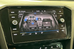 valkoinen Volkswagen Passat 2021 kuva 16.