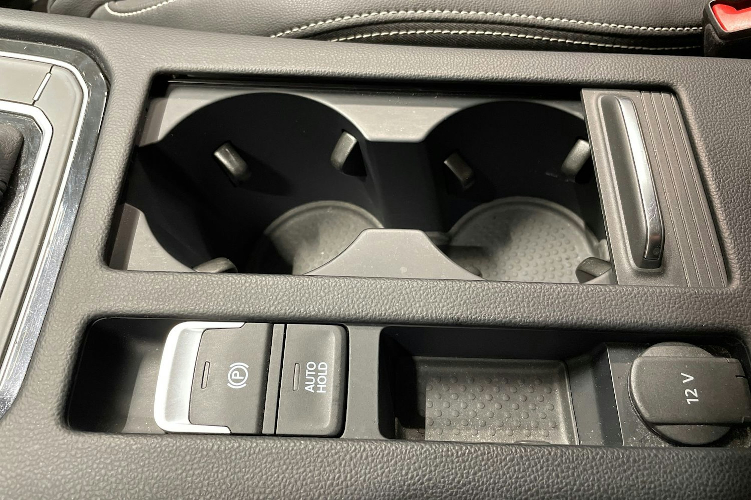 hopea Volkswagen Passat 2021 kuva 23.