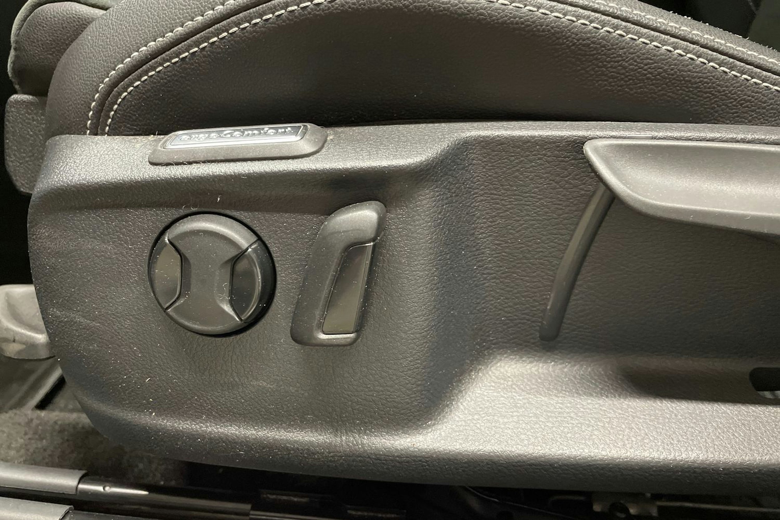 hopea Volkswagen Passat 2021 kuva 30.
