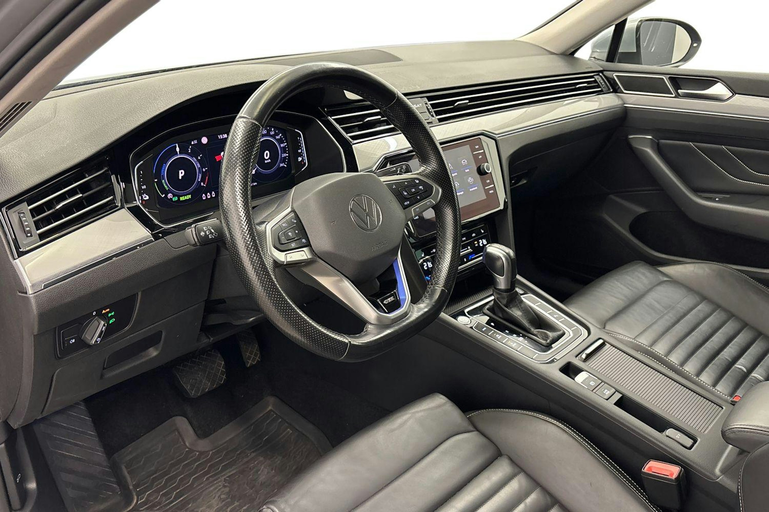 hopea Volkswagen Passat 2021 kuva 6.