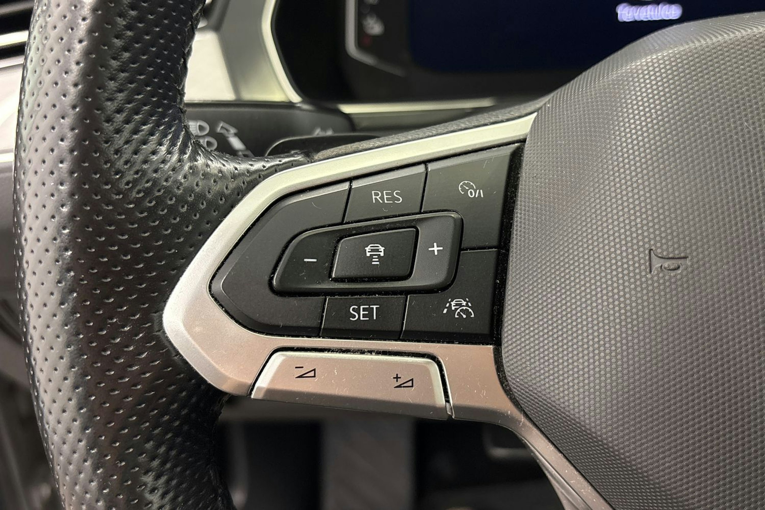 hopea Volkswagen Passat 2021 kuva 16.