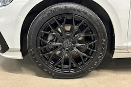 valkoinen Volkswagen Passat 2021 kuva 10.