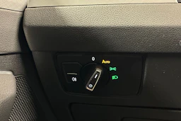 valkoinen Volkswagen Passat 2021 kuva 16.