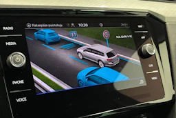 valkoinen Volkswagen Passat 2021 kuva 23.