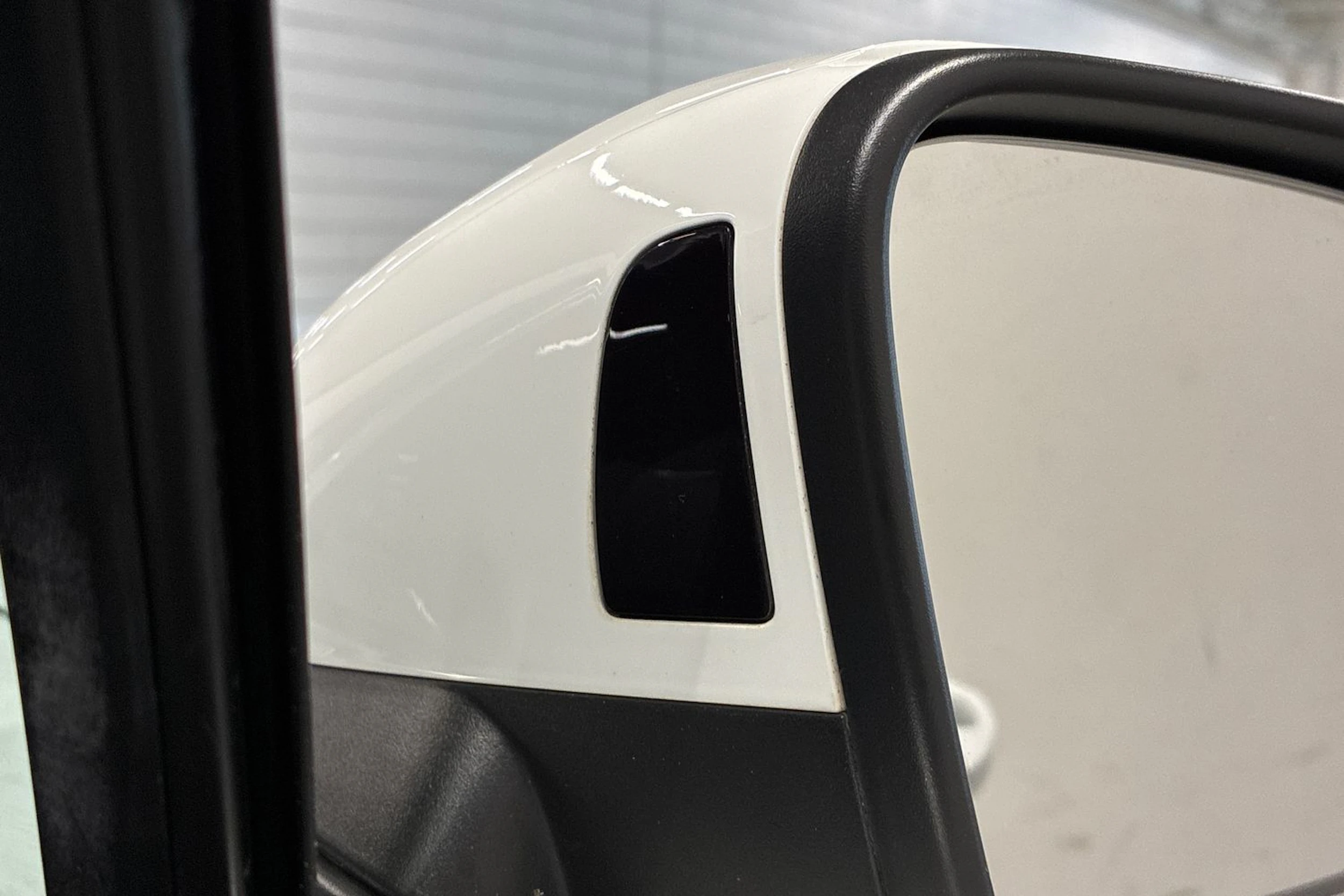 valkoinen Volkswagen Passat 2021 kuva 29.