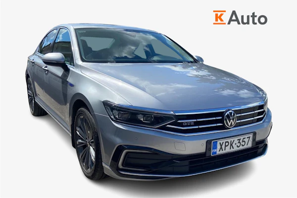 Volkswagen Passat Sedan GTE Premium Plug-In Hybrid 160 kW DSG-automaatti