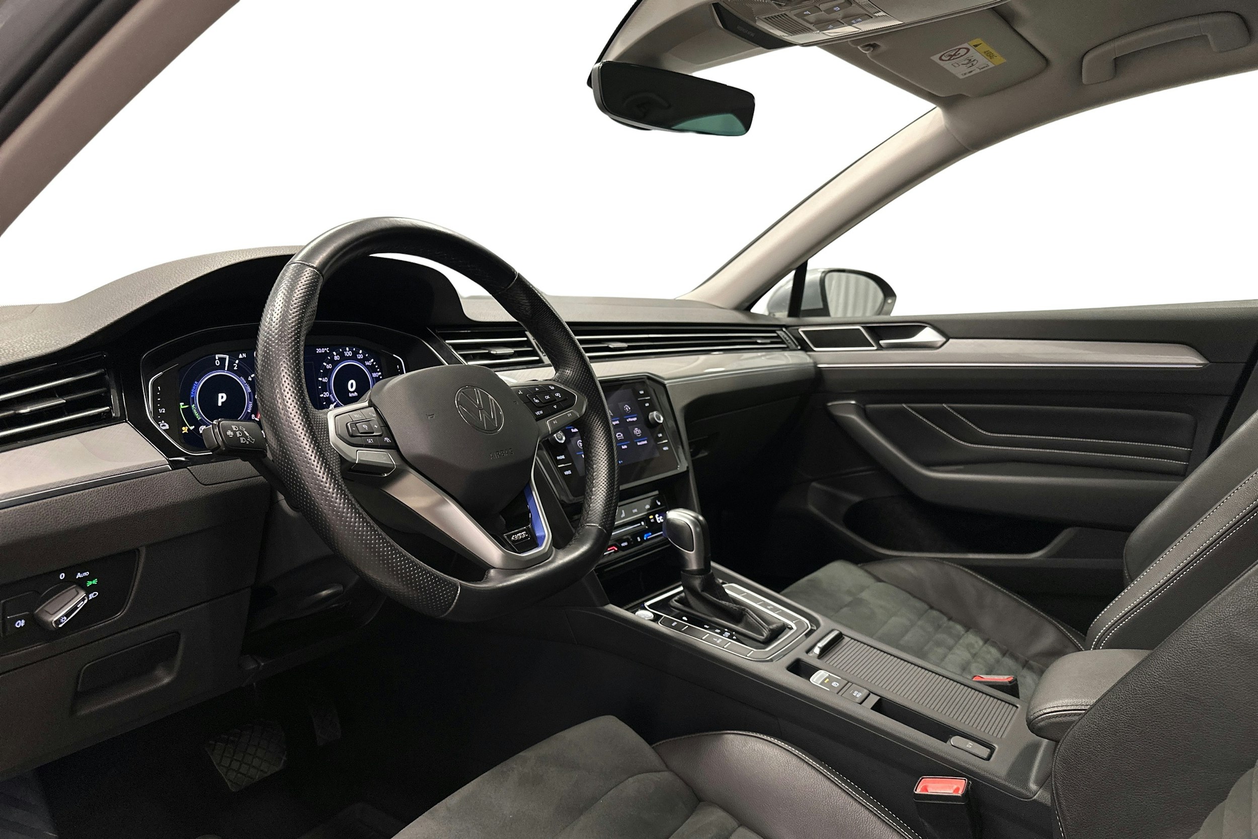 hopea Volkswagen Passat 2021 kuva 7.