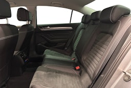 hopea Volkswagen Passat 2021 kuva 10.