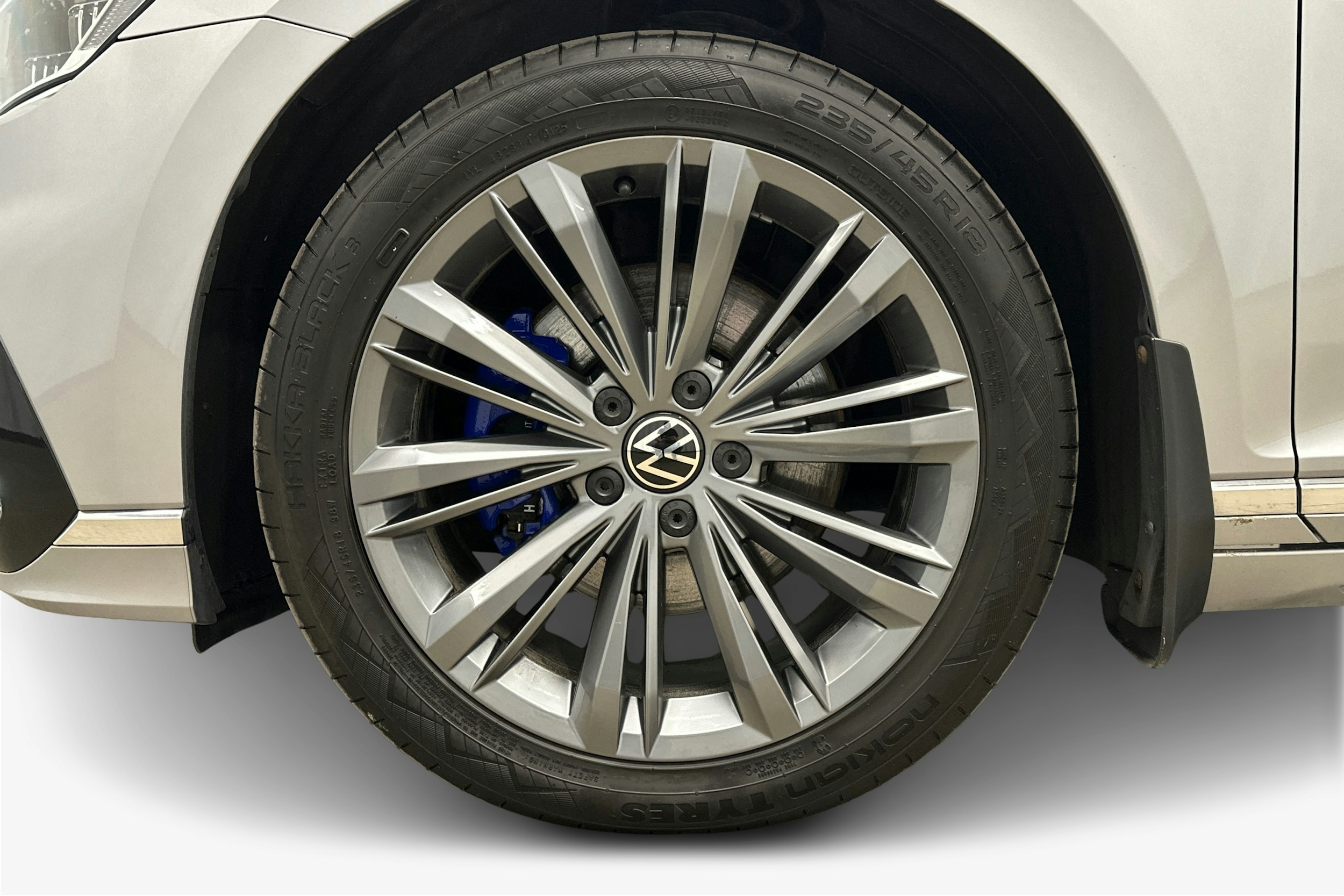 hopea Volkswagen Passat 2021 kuva 11.