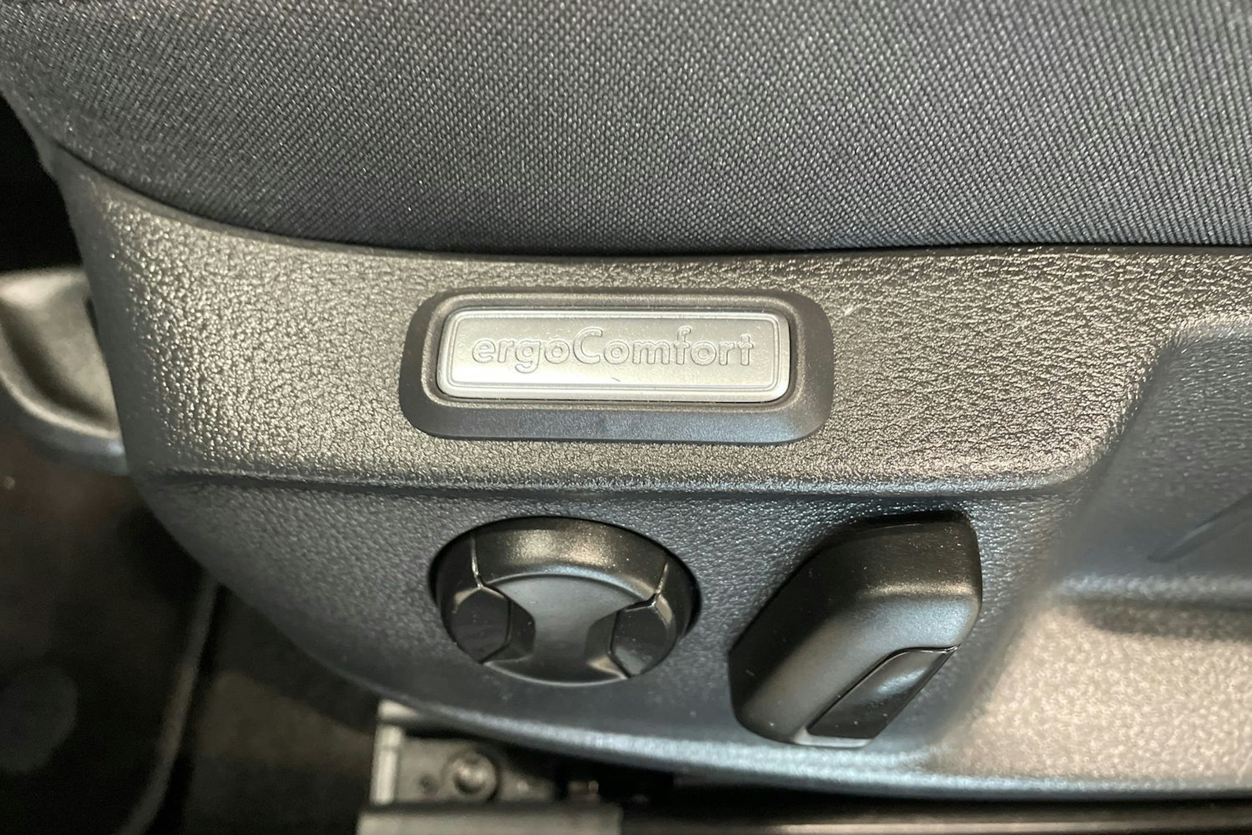 met. sininen Volkswagen Passat 2021 kuva 15.