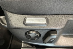 met. sininen Volkswagen Passat 2021 kuva 15.
