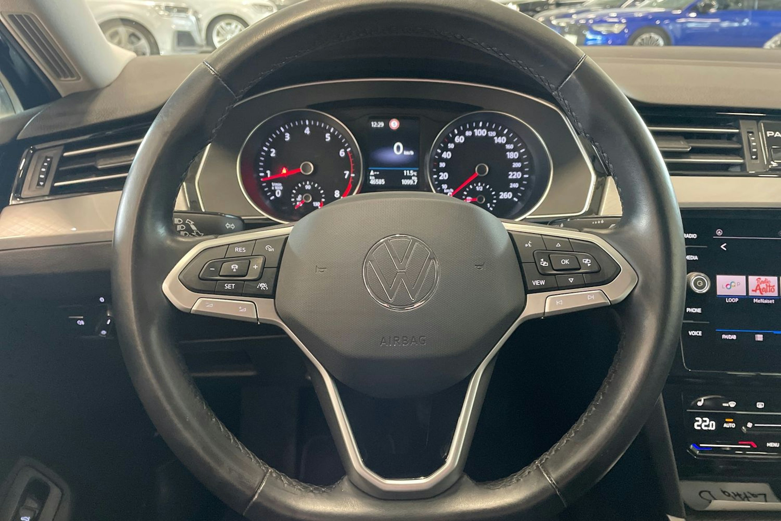 met. sininen Volkswagen Passat 2021 kuva 16.