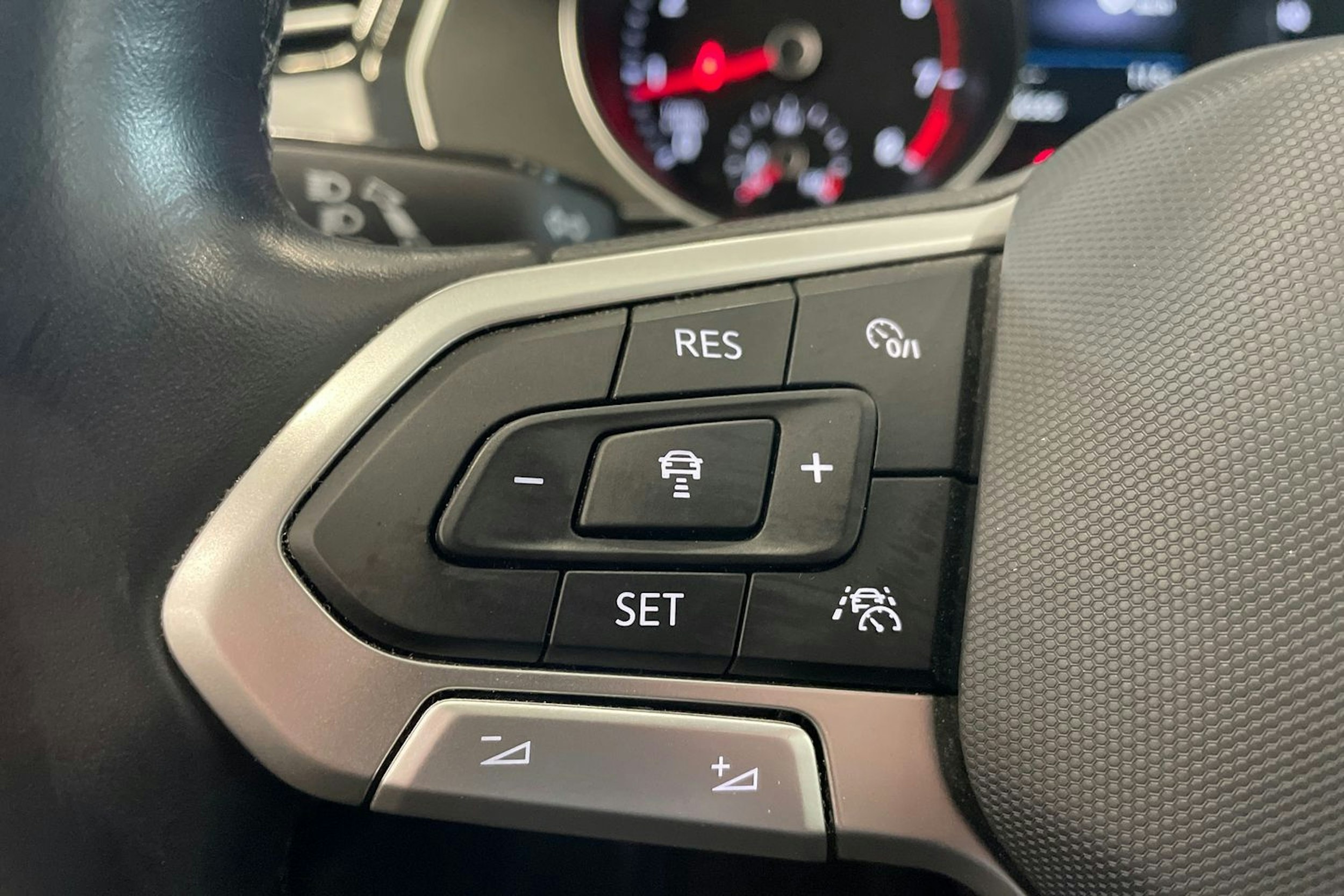 met. sininen Volkswagen Passat 2021 kuva 18.
