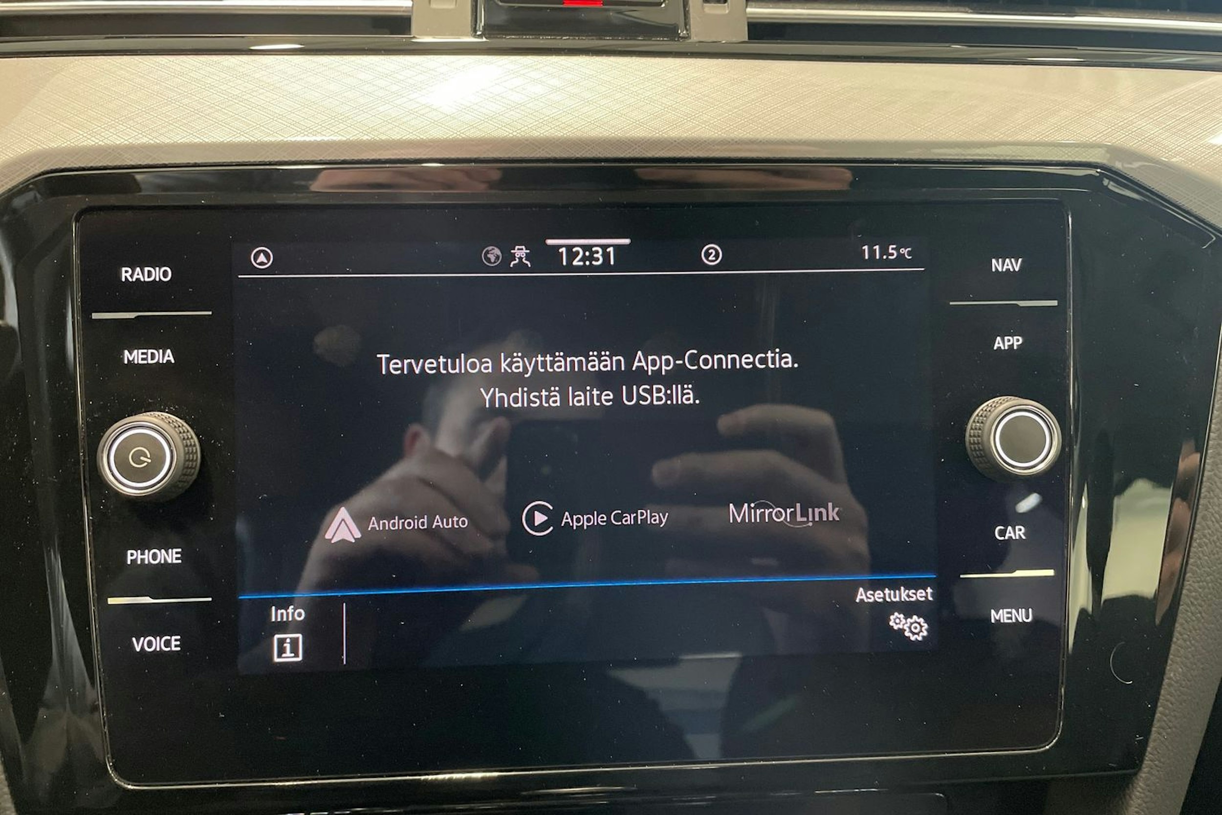 met. sininen Volkswagen Passat 2021 kuva 26.