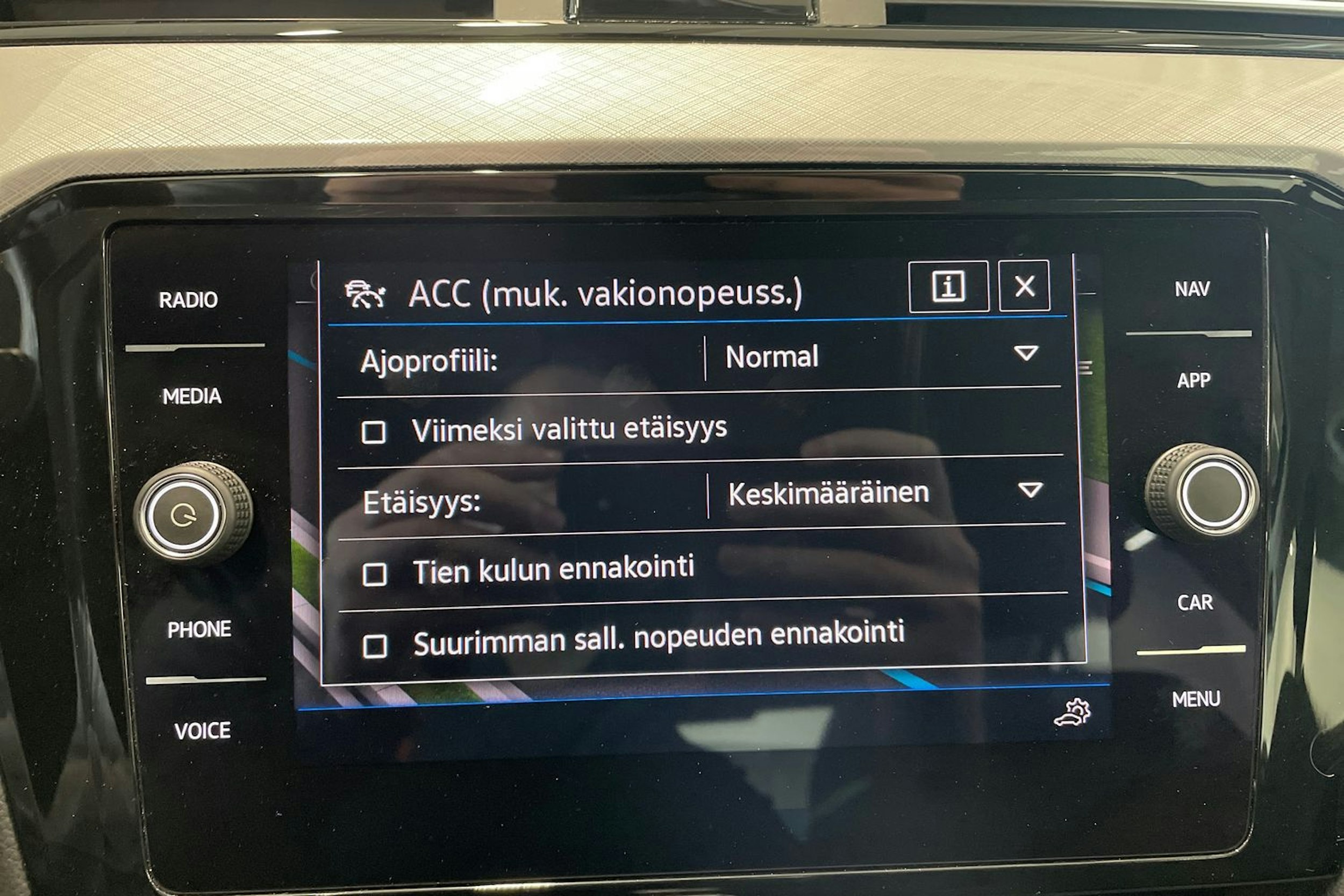 met. sininen Volkswagen Passat 2021 kuva 27.