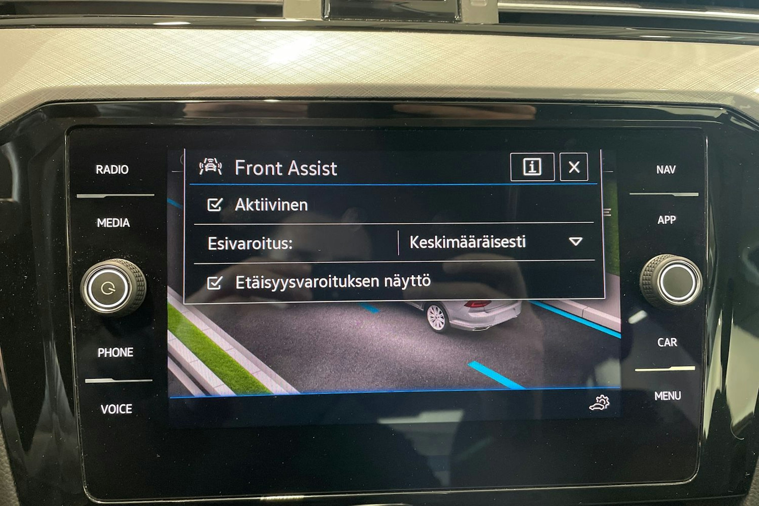 met. sininen Volkswagen Passat 2021 kuva 28.