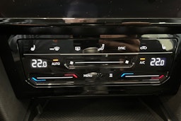 met. sininen Volkswagen Passat 2021 kuva 32.