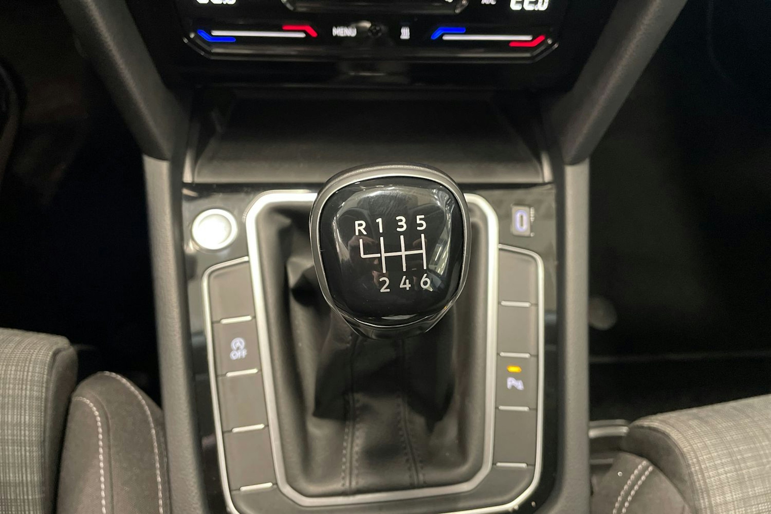 met. sininen Volkswagen Passat 2021 kuva 33.