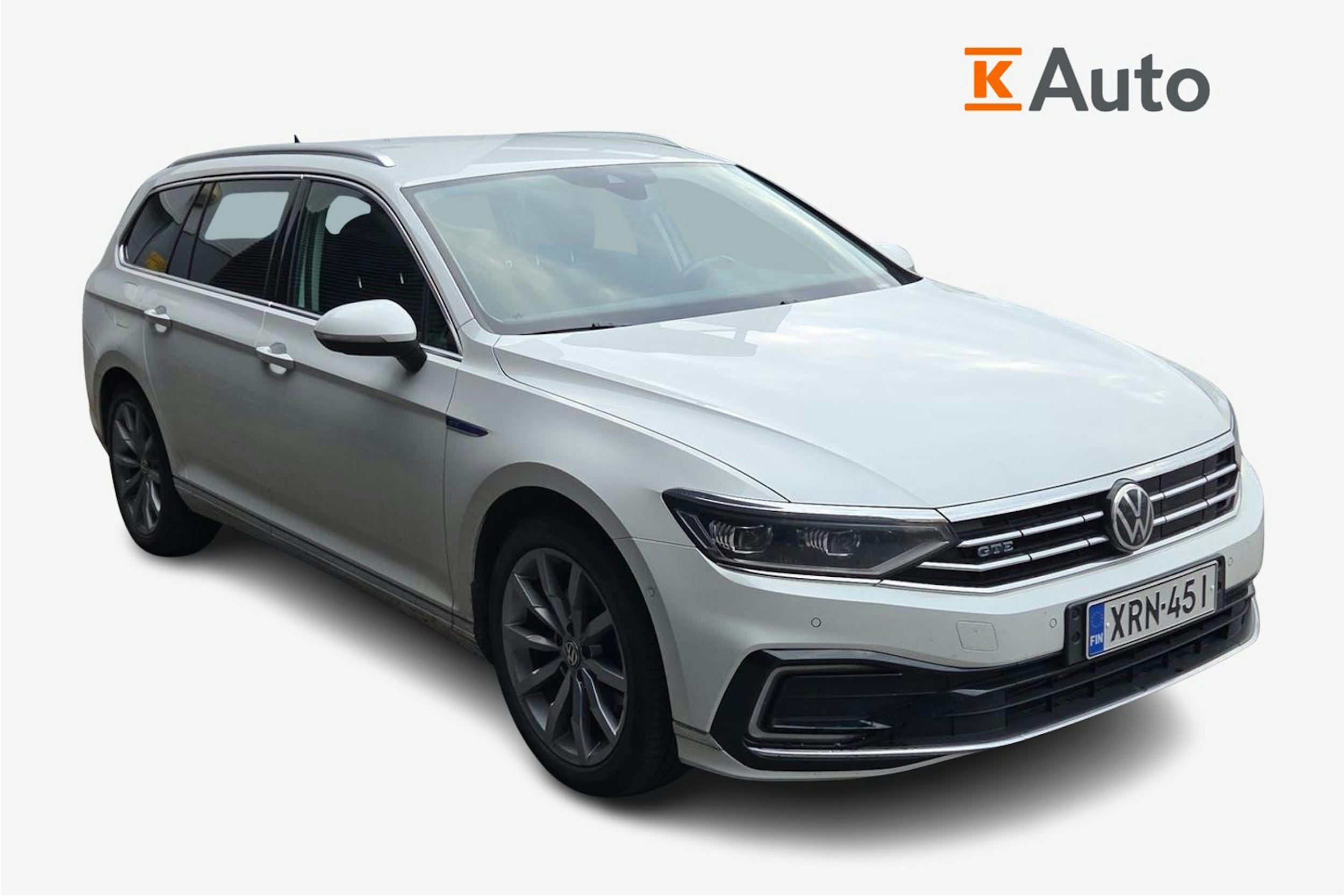 valkoinen Volkswagen Passat 2021 kuva 1.
