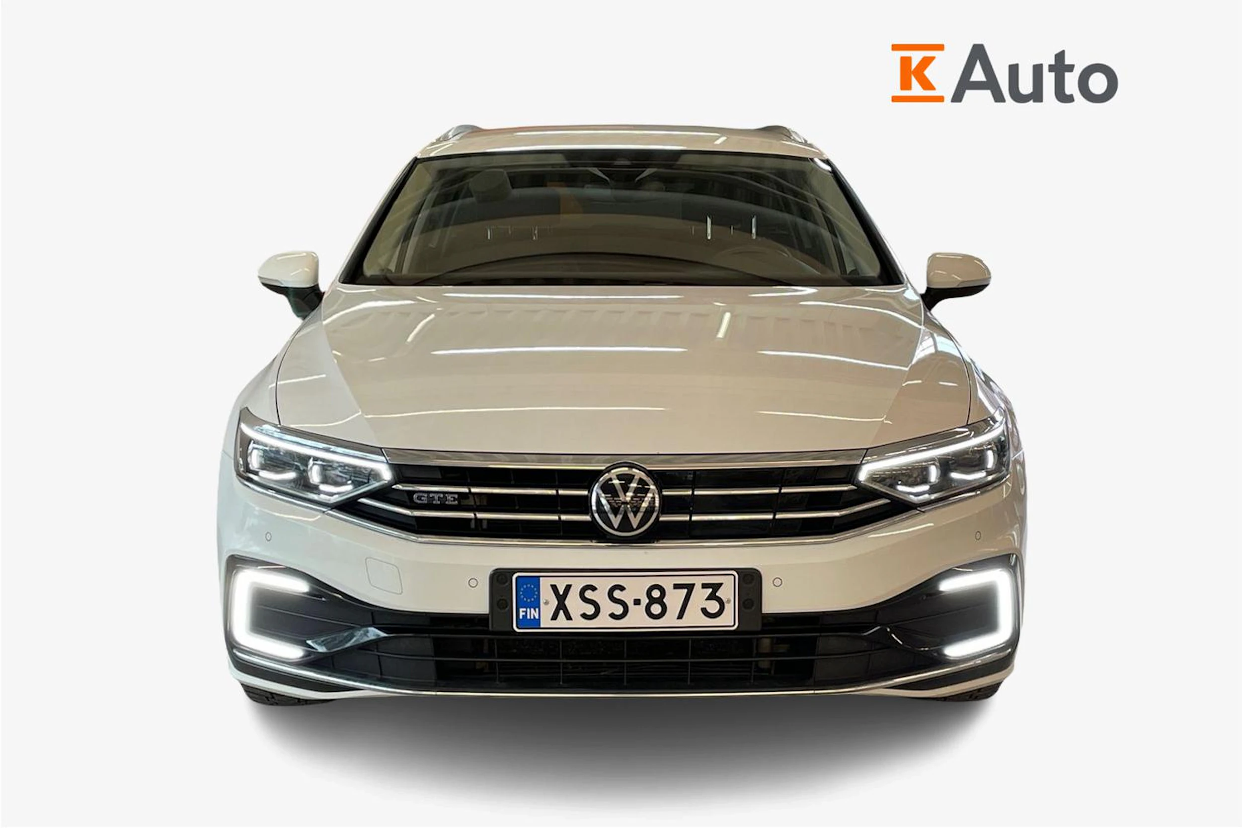 Valkoinen Volkswagen PASSAT 2021 kuva 5.