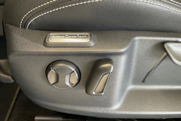 Valkoinen Volkswagen PASSAT 2021 kuva 18.