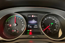 Valkoinen Volkswagen PASSAT 2021 kuva 21.