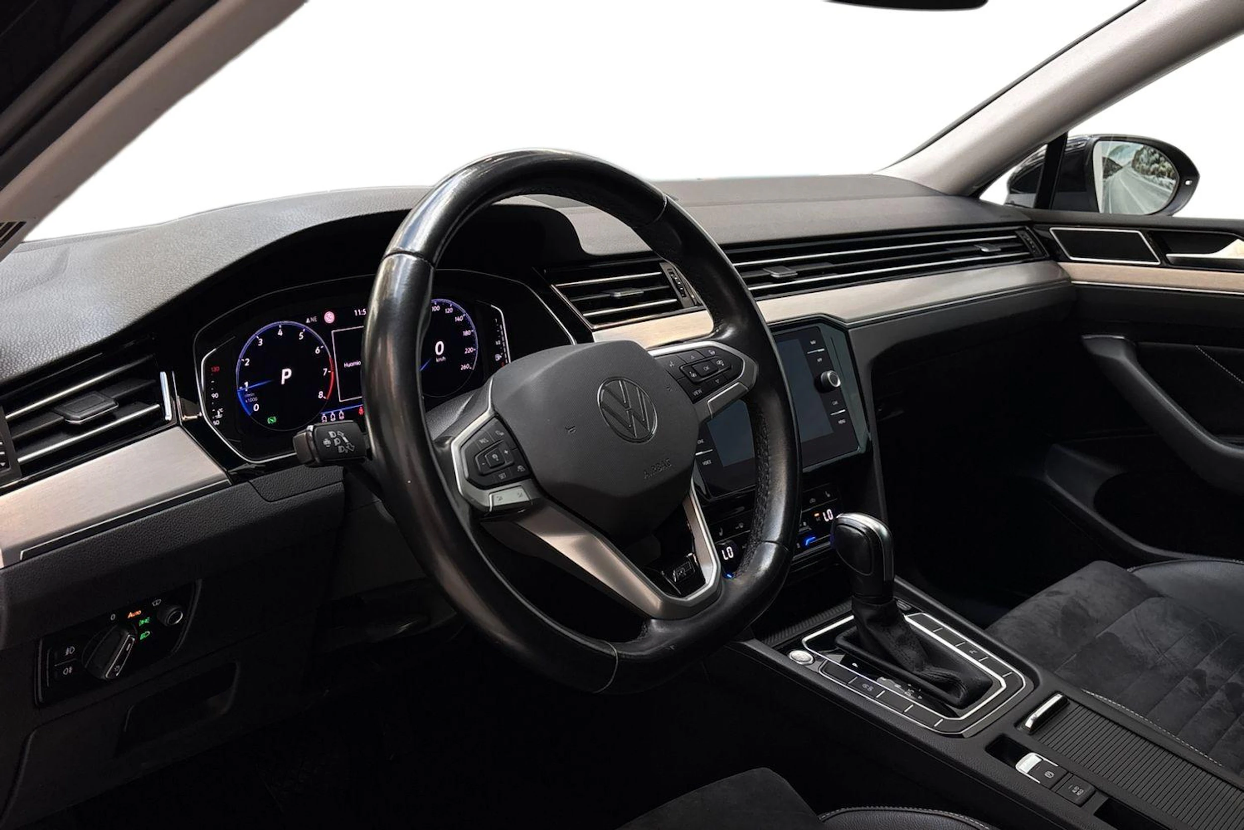 Musta Volkswagen PASSAT 2021 kuva 6.