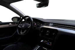 Musta Volkswagen PASSAT 2021 kuva 7.