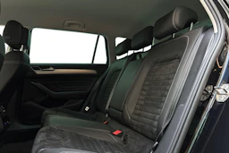 Musta Volkswagen PASSAT 2021 kuva 8.