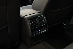 Musta Volkswagen PASSAT 2021 kuva 14.