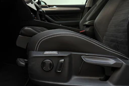 Musta Volkswagen PASSAT 2021 kuva 15.