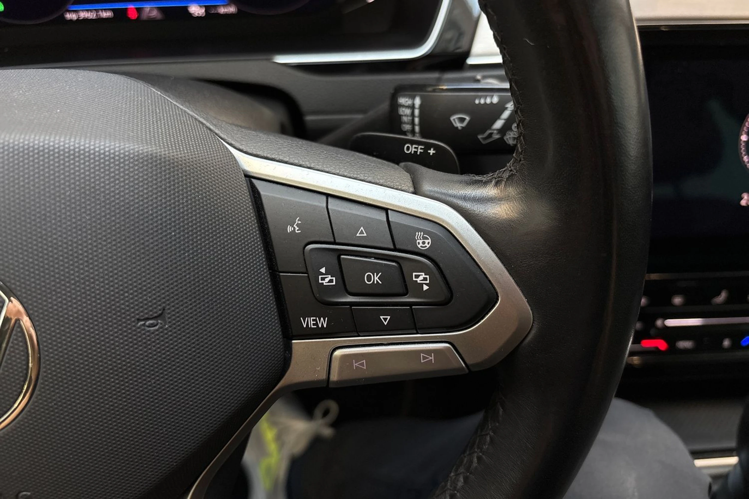 Musta Volkswagen PASSAT 2021 kuva 17.