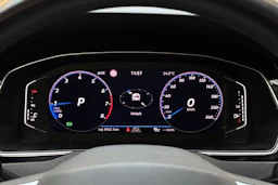 Musta Volkswagen PASSAT 2021 kuva 18.