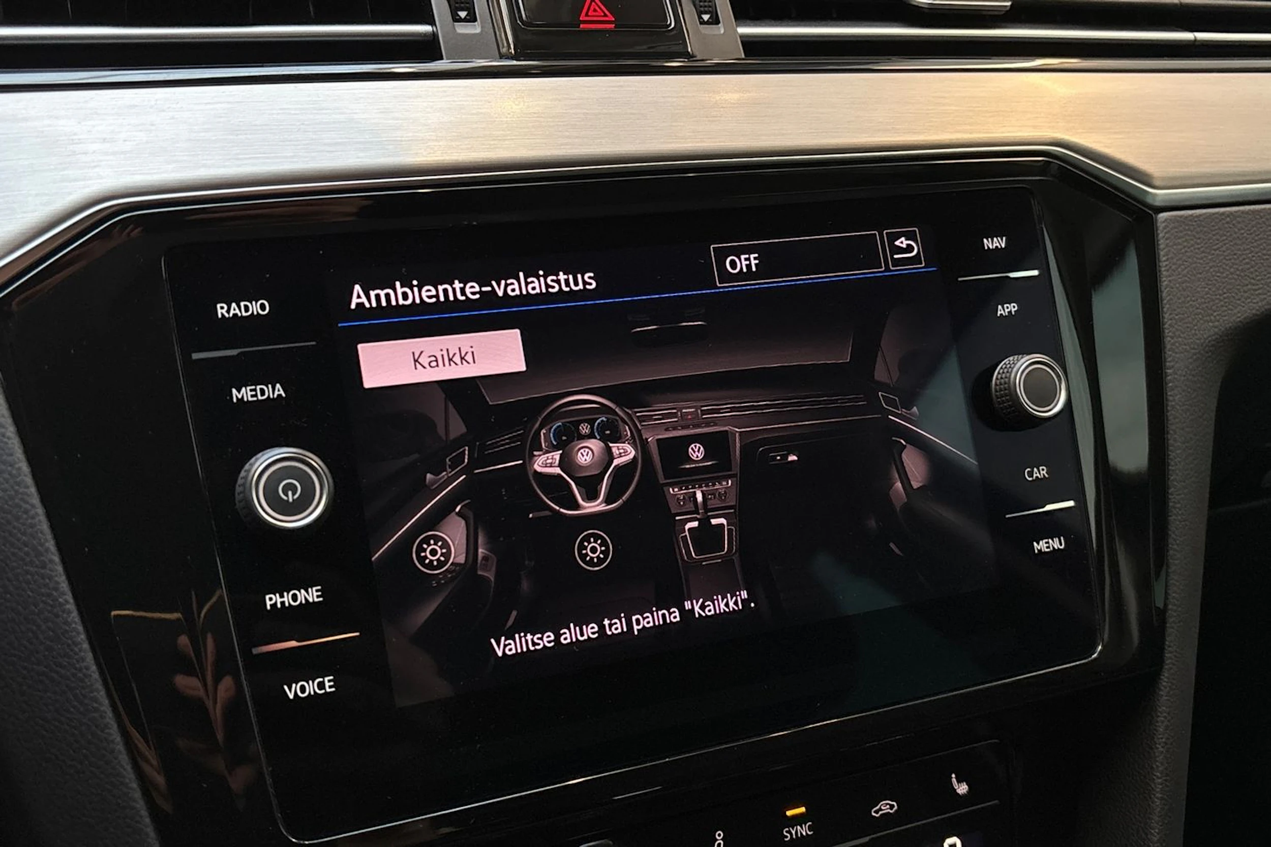 Musta Volkswagen PASSAT 2021 kuva 22.
