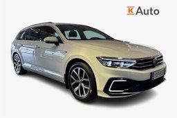 Valkoinen Volkswagen PASSAT 2021 kuva 1.