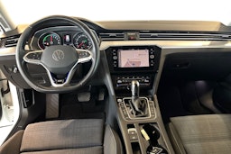 Valkoinen Volkswagen PASSAT 2021 kuva 9.