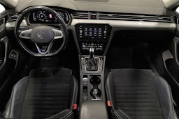 harmaa Volkswagen Passat 2021 kuva 9.